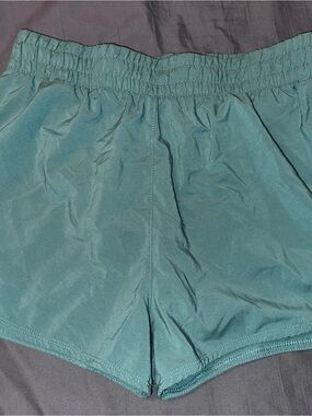 Nike Dri-FIT Youth XL Running Shorts Green Athletic Training NWOT